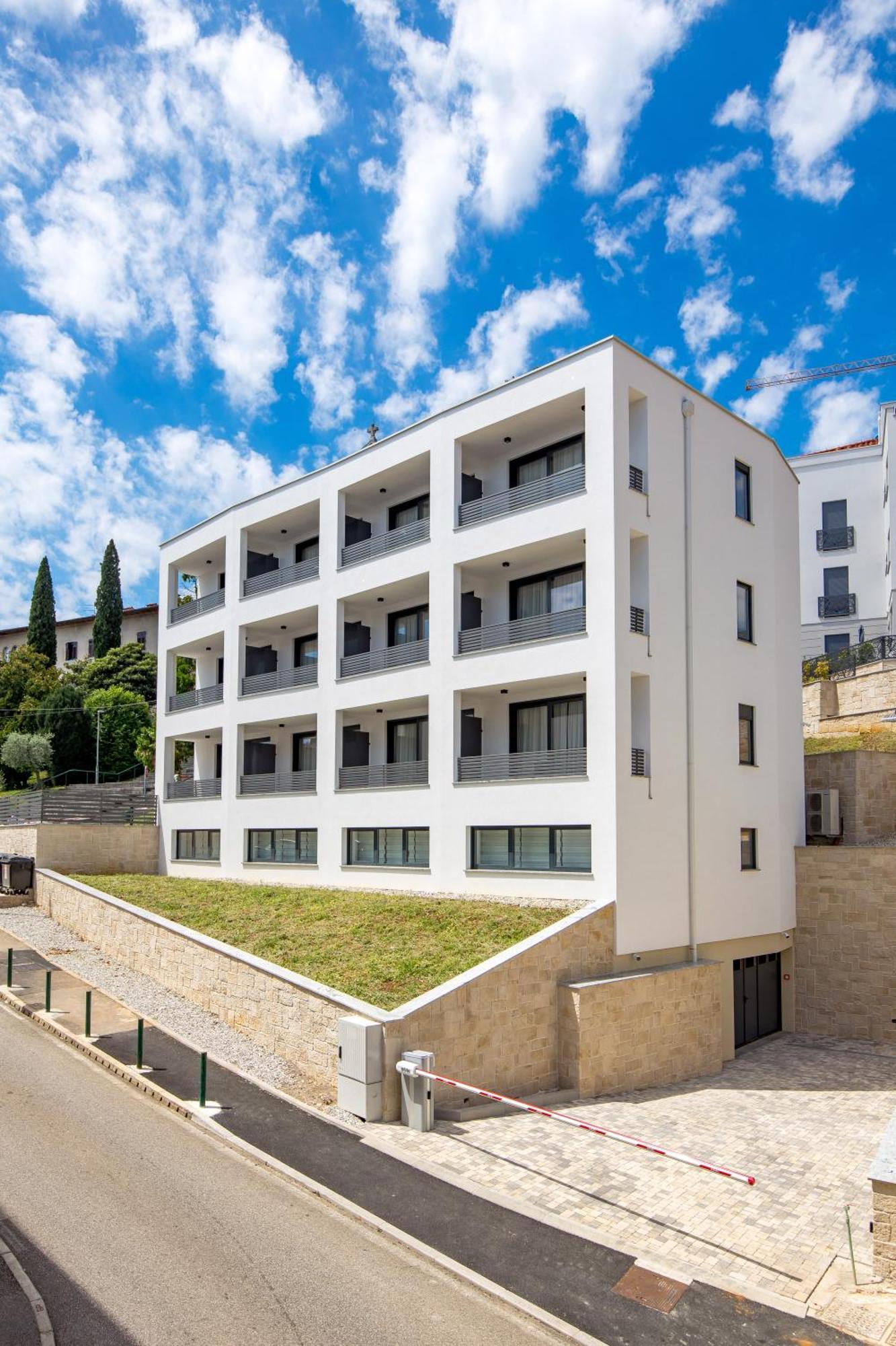 Belinda Apartments With Balcony & Private Parking 오파티아 외부 사진